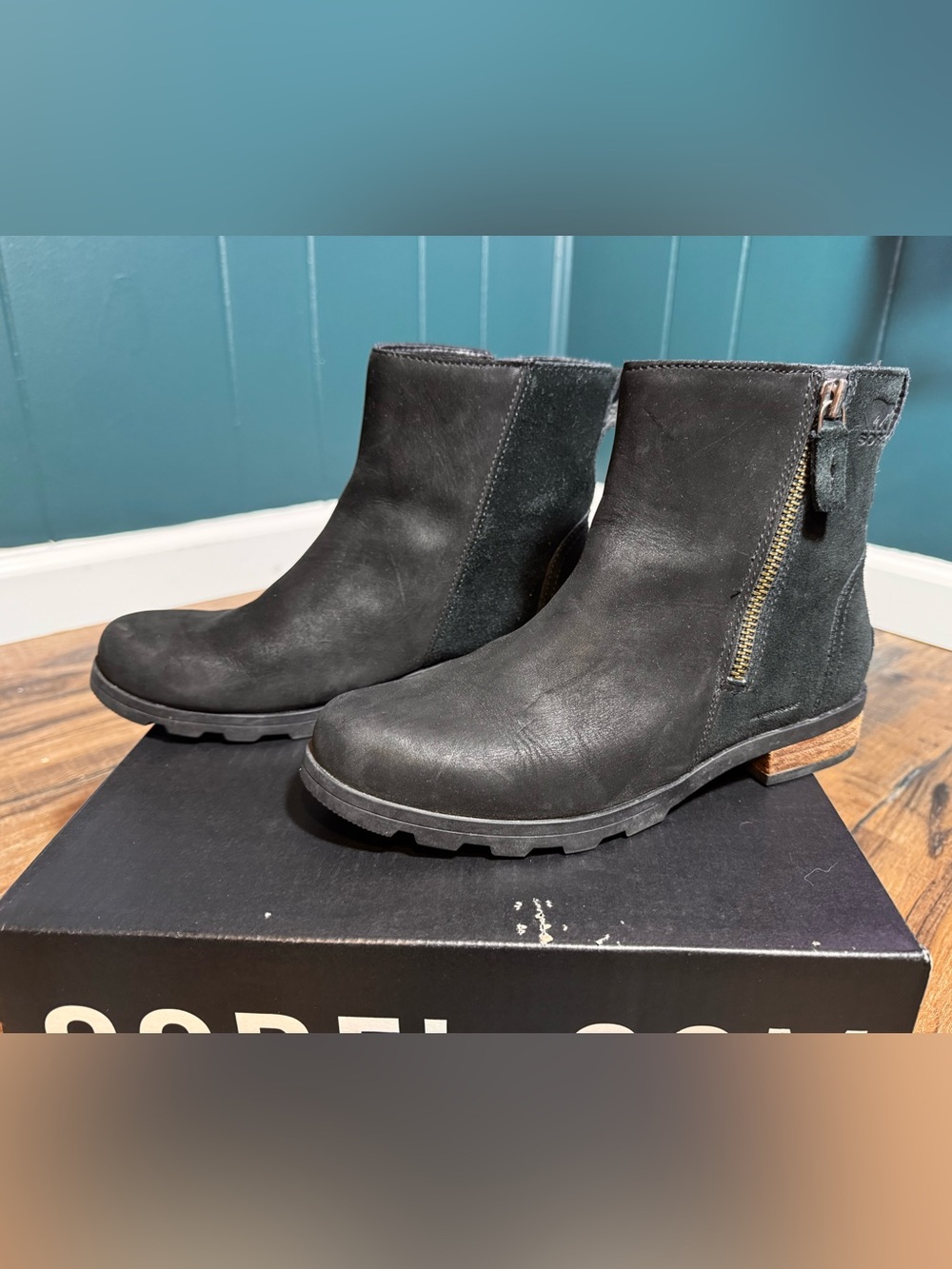 Sorel Black Emelie Zip Bootie